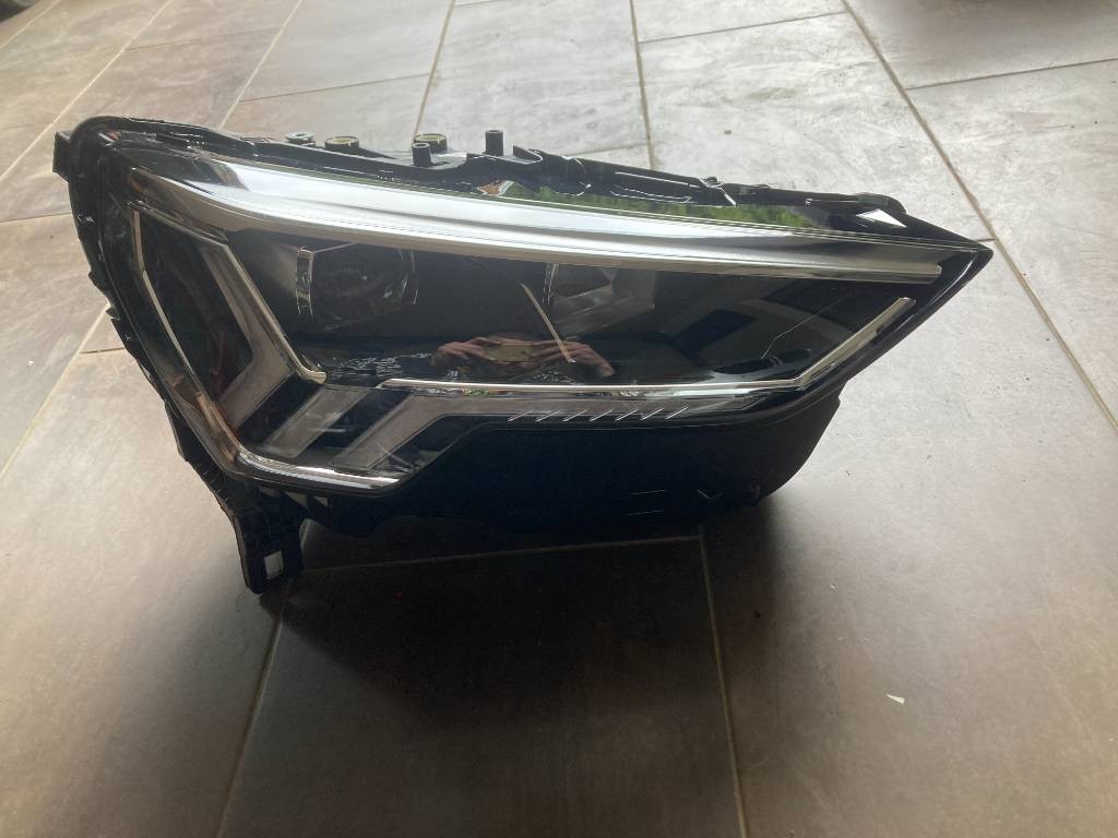 Predné svetlo Audi Q3 RSQ3 II 2 FULL LED 2018- 83A