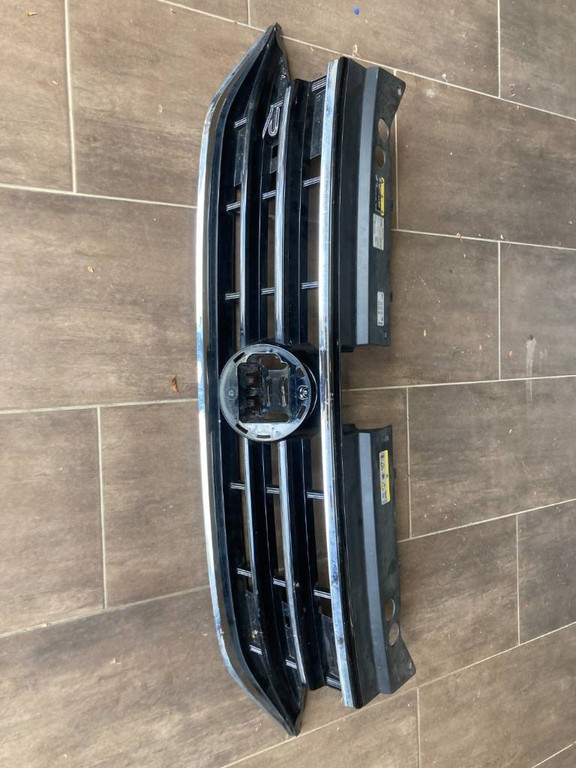 Maska mriežka chladiča VW Tiguan II 2 ALLSPACE 5NN