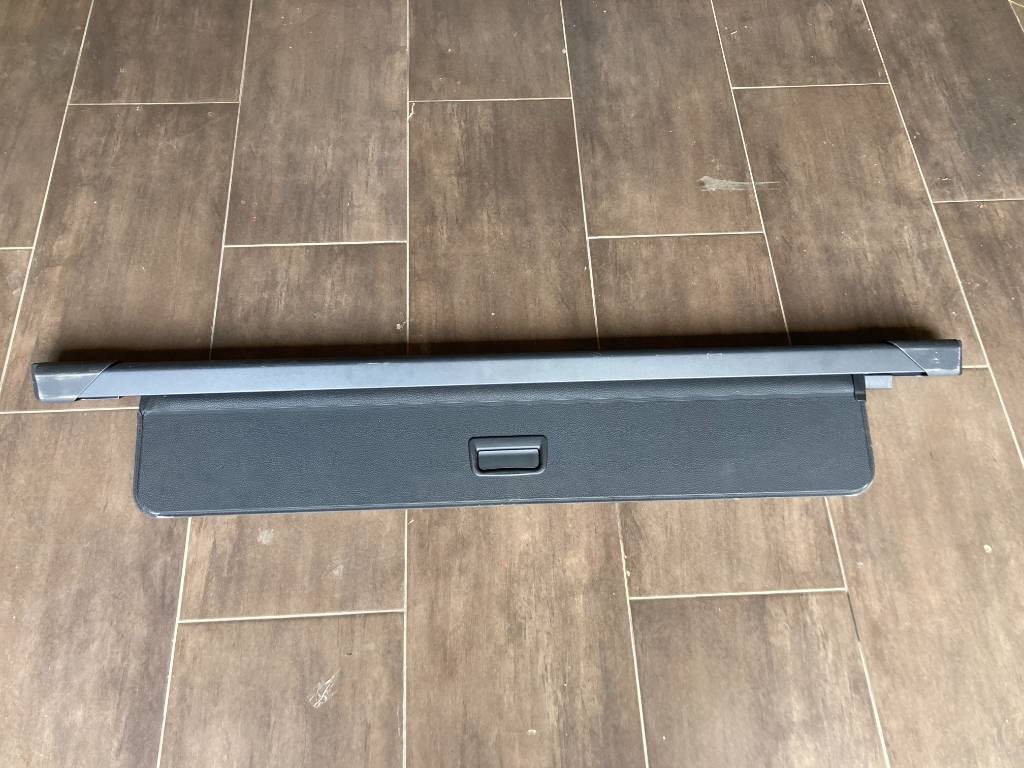 Pláto roleta kufra VW Volkswagen Touareg III 3 760