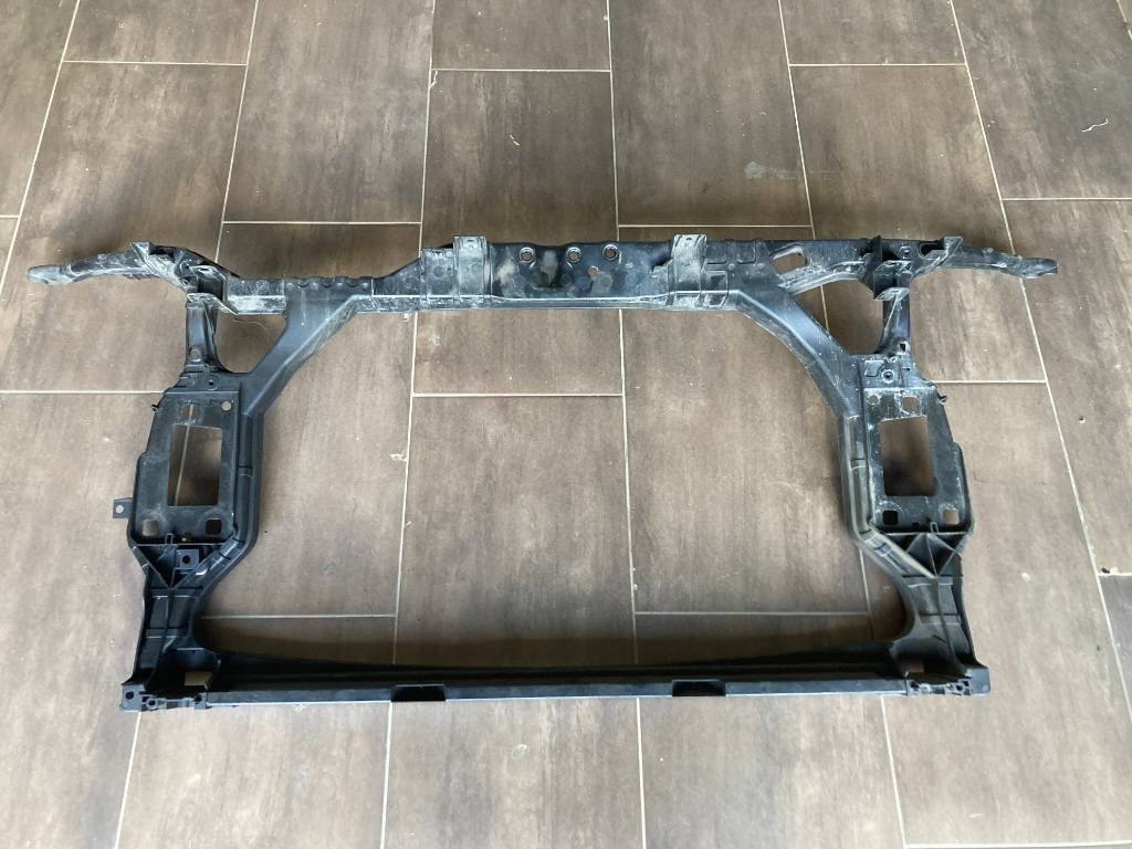 Držiak stena čelo sahara Audi A4 B8 8K A5 8T