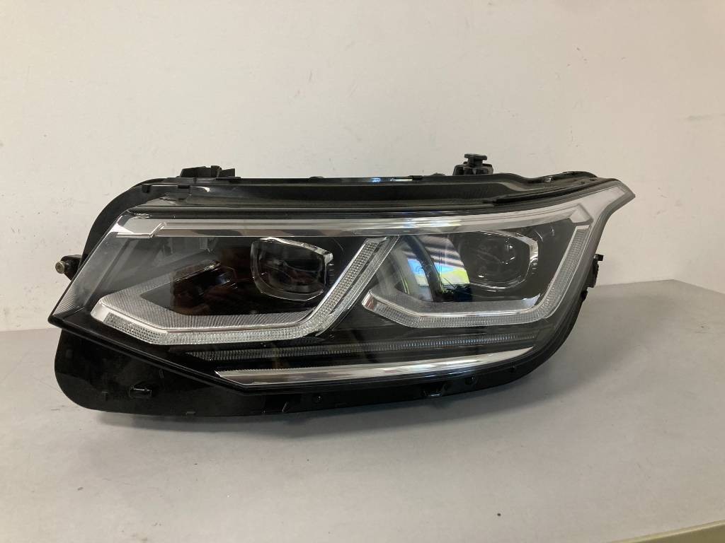 Ľavé svetlo VW Tiguan 2 II 5NN Lift Allspace LED
