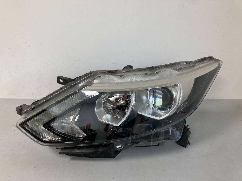 Ľavé predné svetlo NISSAN QASHQAI J11 II 2 13-