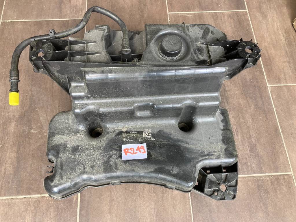 Nádrž AdBlue 2.0 TDI VW ŠKODA SEAT AUDI