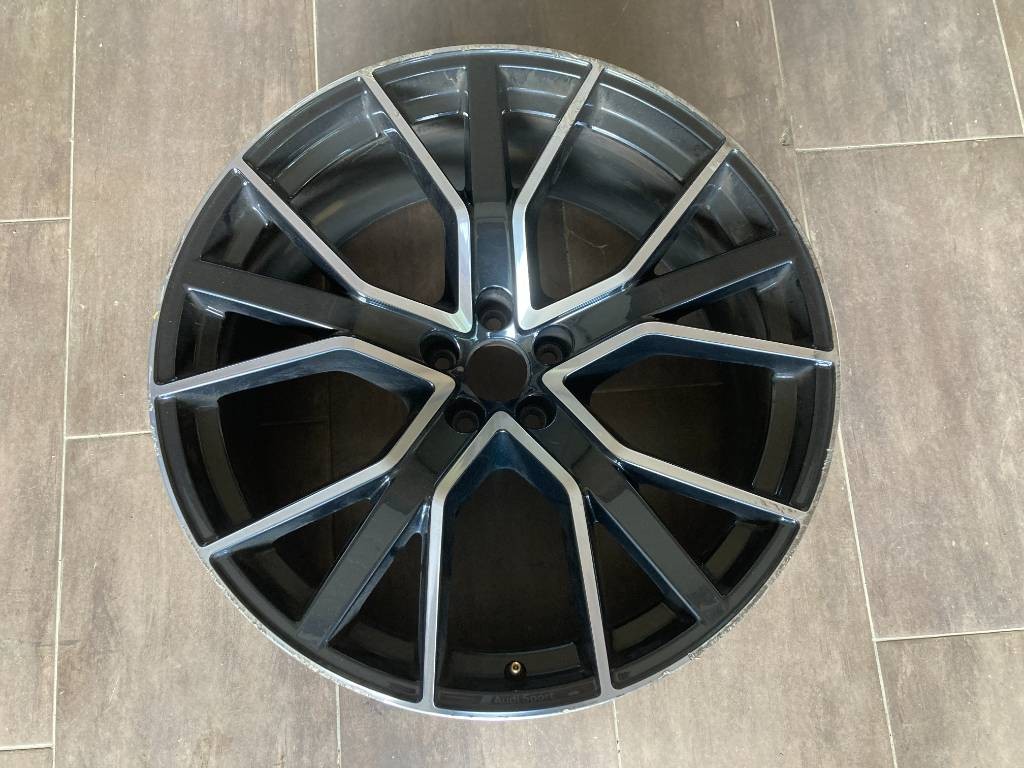 Disk koleso elektrón Audi Q7 4M R22