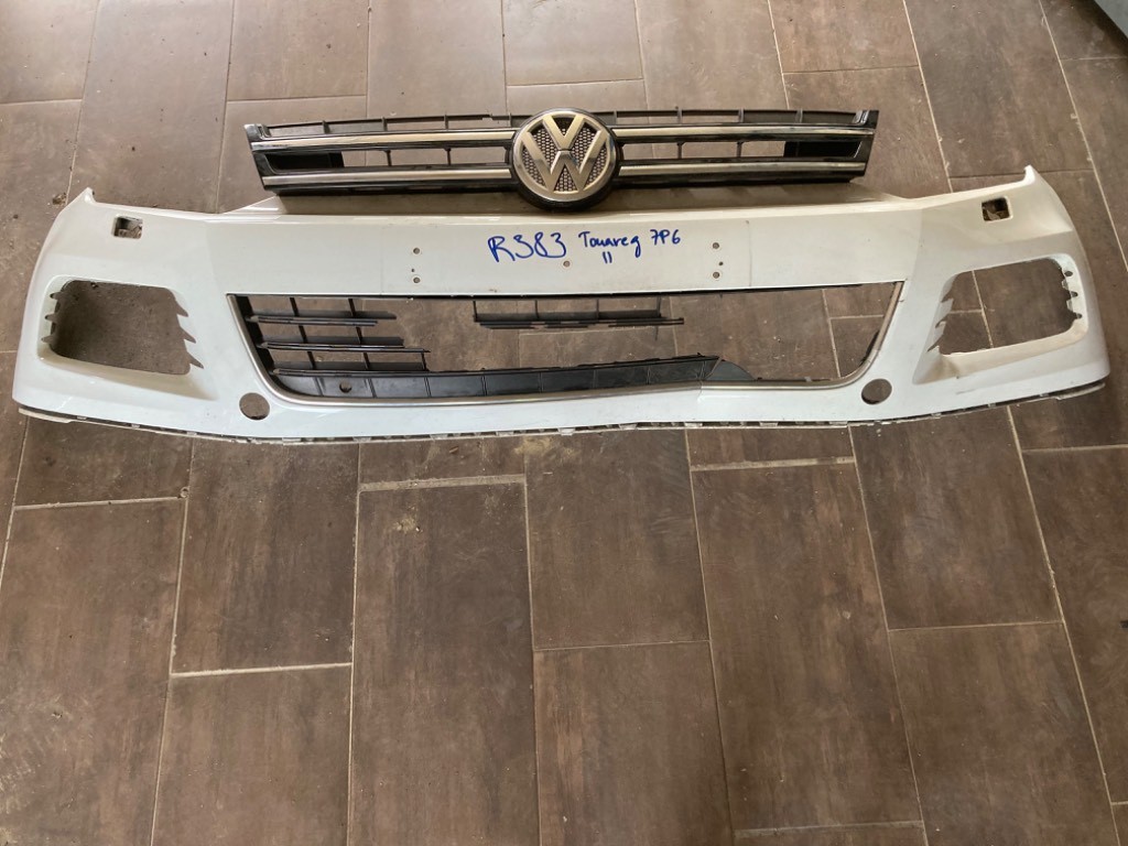 Predny naraznik VW Touareg II 7P6