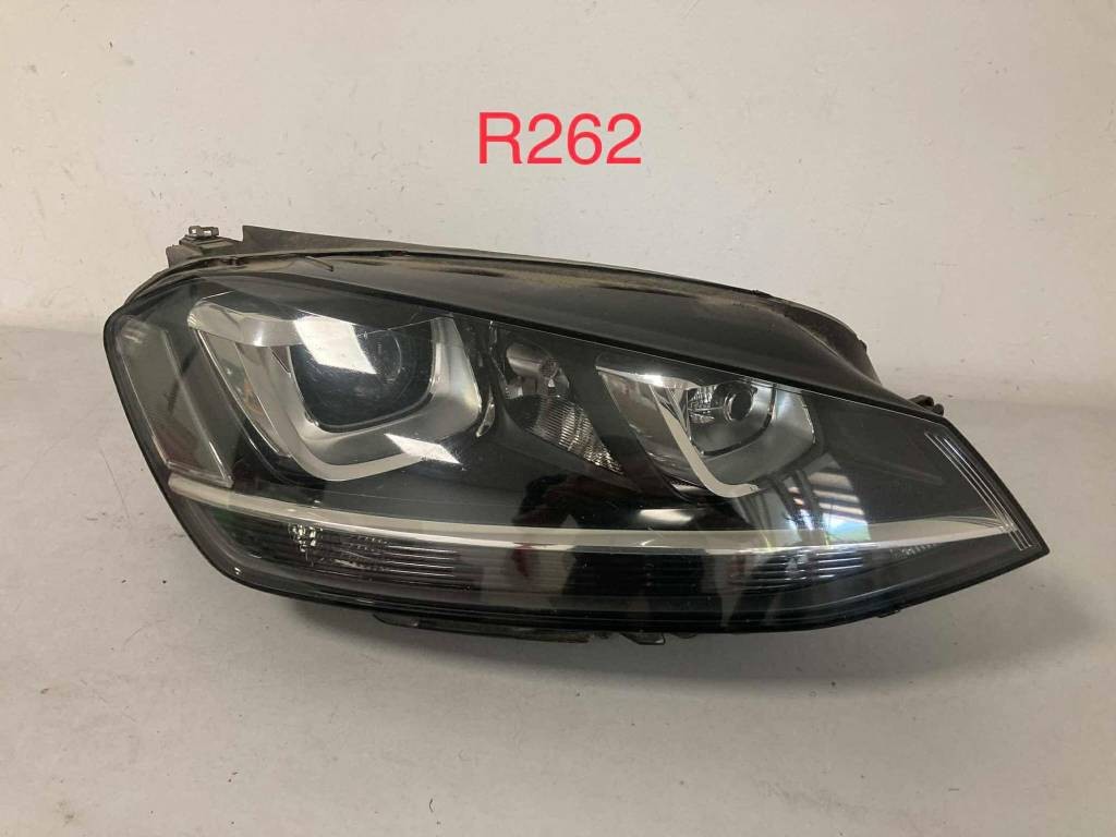 Pravý predný Bi-Xenon svetlomet VW Golf VII 5G1
