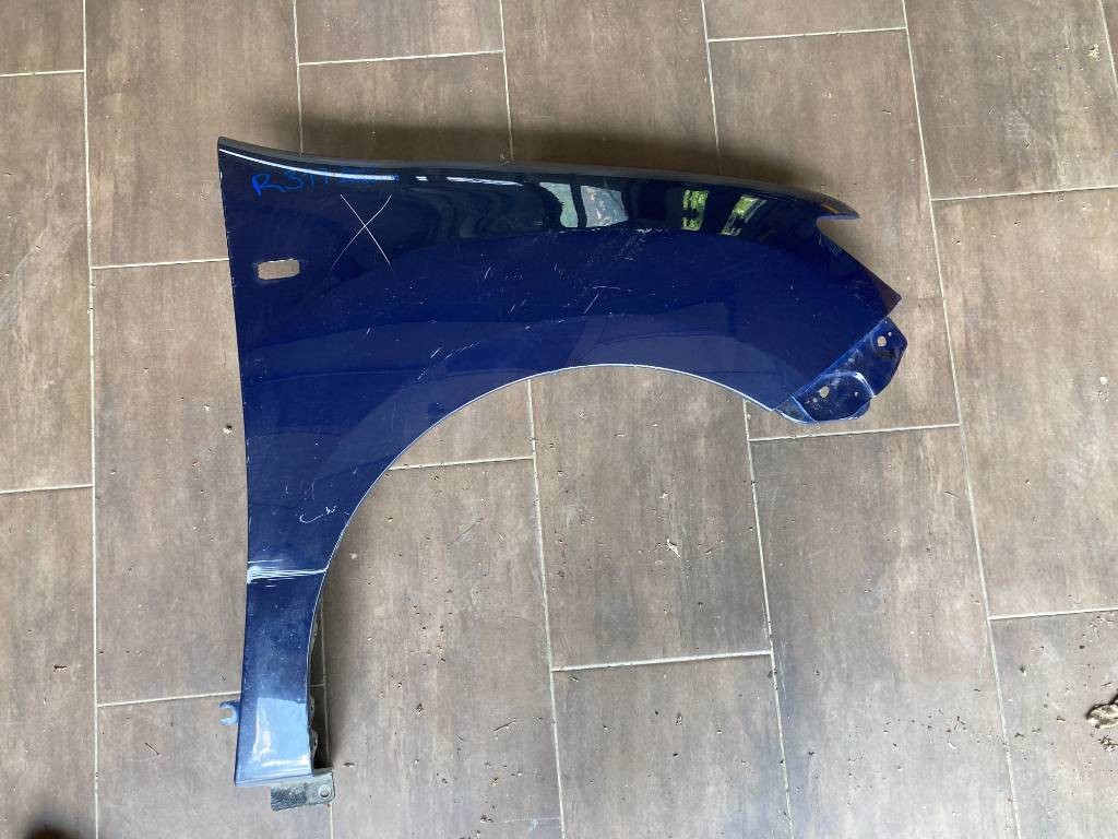 Pravý predný blatník Dacia Sandero II / Logan II