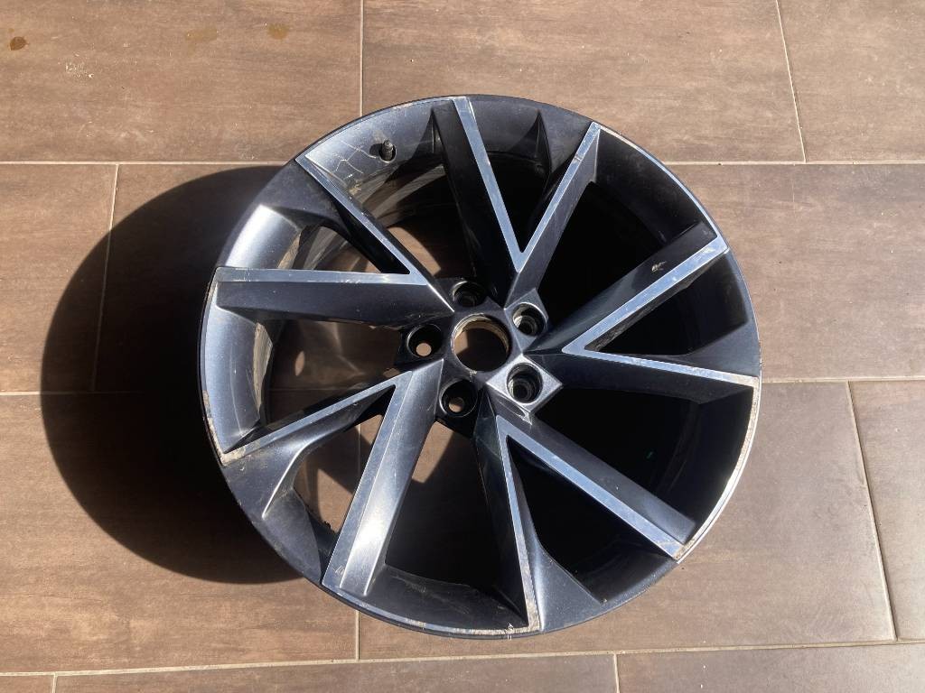 Hliníkový disk Škoda Superb III 3V0 15-24