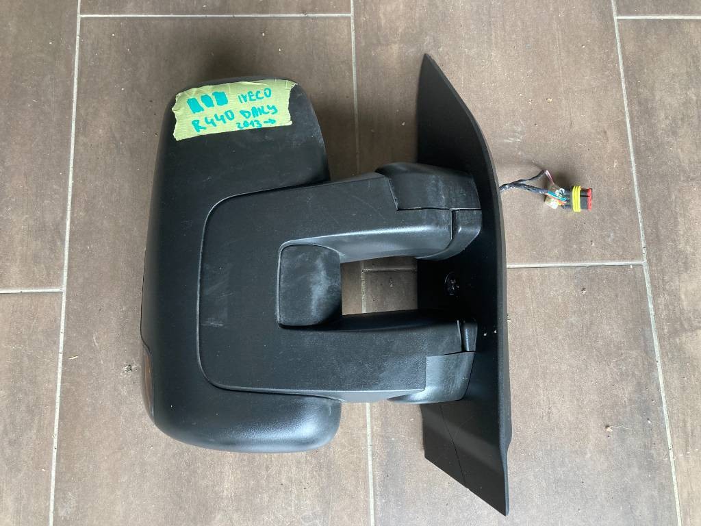 Pravé spätné zrkadlo Iveco Daily Vi 14-->21
