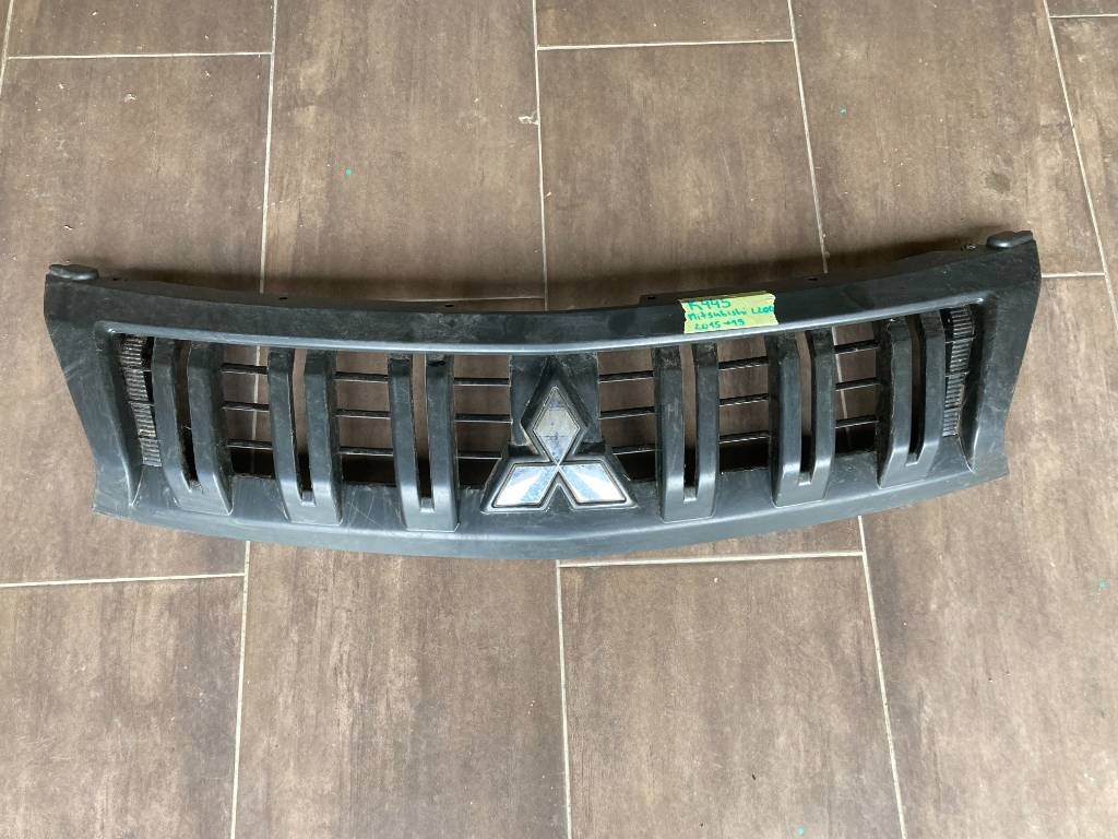 Predná maska Mitsubishi L200 / Triton V 15-19