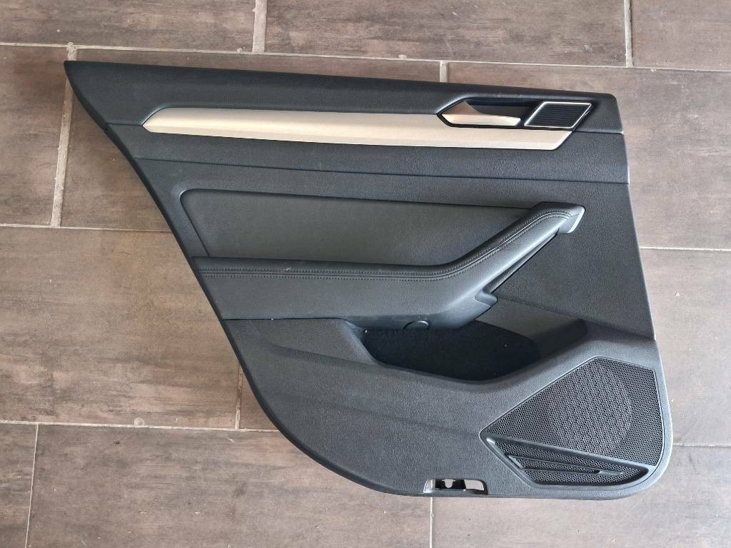 Tapacír ĽZ dverí VW Passat B8 3G0