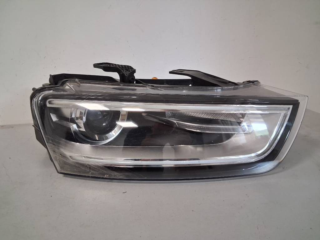 Predný pravý Xenón / LED svetlomet Audi Q3 8U0
